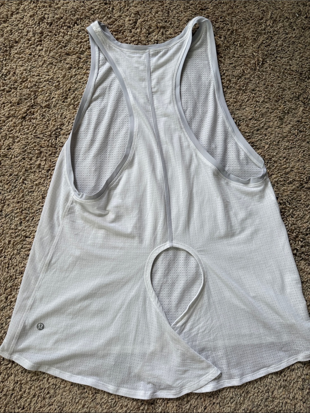 lululemon athletica White Tie Racerback Performance Tank Sz 4